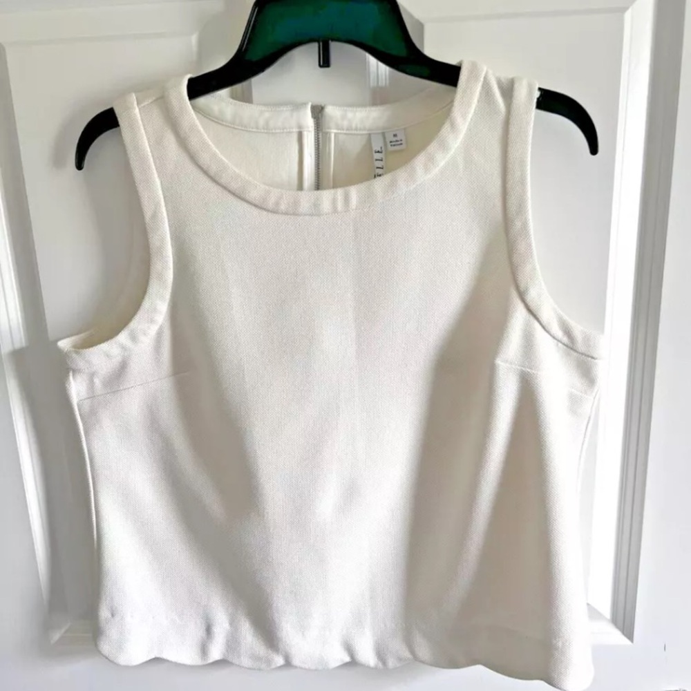 Elle scalloped hem tank blouse